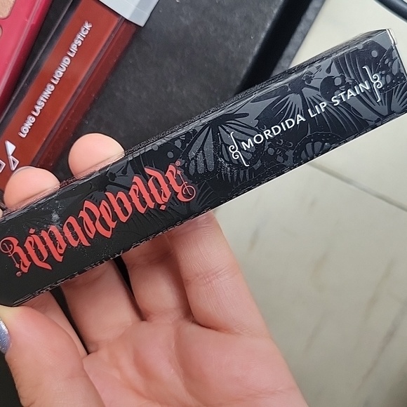 New! Bundle of eyeshadow and lip! - Picture 5 of 6